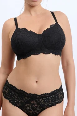 Sujetador con copas finas post-mastectomía