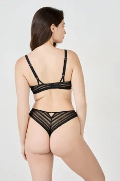 Sujetador N. 4 - Copas finas