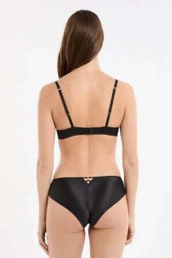 Sujetador N.2: el push-up escote pronunciado con bordado floral