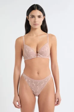 Sujetador N.2: sujetador el push-up escote pronunciado de encaje brillante