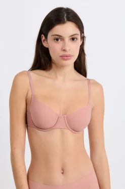 Sujetador sin relleno