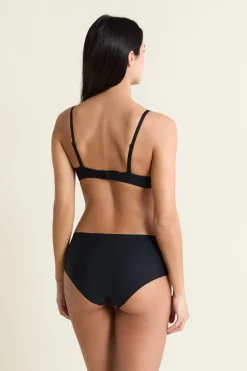 Sujetador sin relleno de microfibra