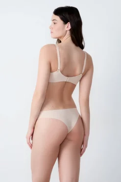 Sujetador sin relleno de microfibra