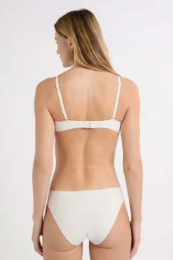 Sujetador sin relleno de microfibra