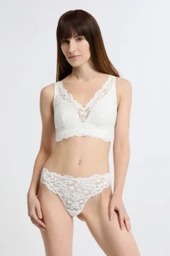 Sujetador triangular sin aros post-mastectomía