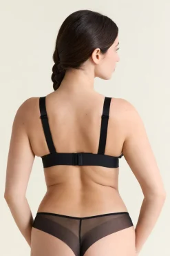 Sujetador triangular sin aros