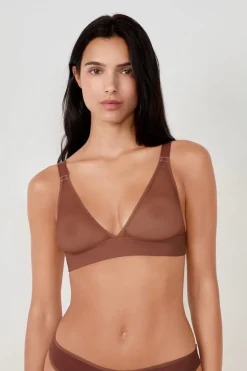 Sujetador triángulo sin aros de tul