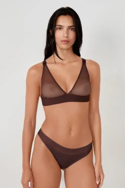 Sujetador triángulo sin aros de tull