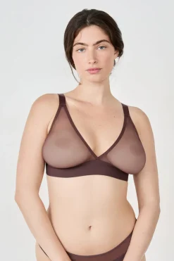 Sujetador triángulo sin aros de tull