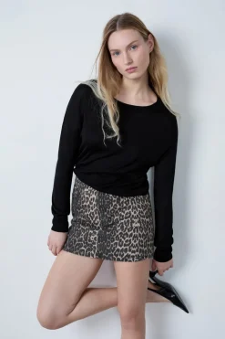 Suéter cuello redondo