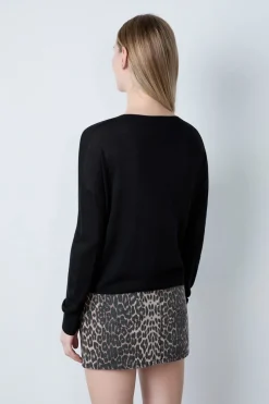 Suéter cuello redondo