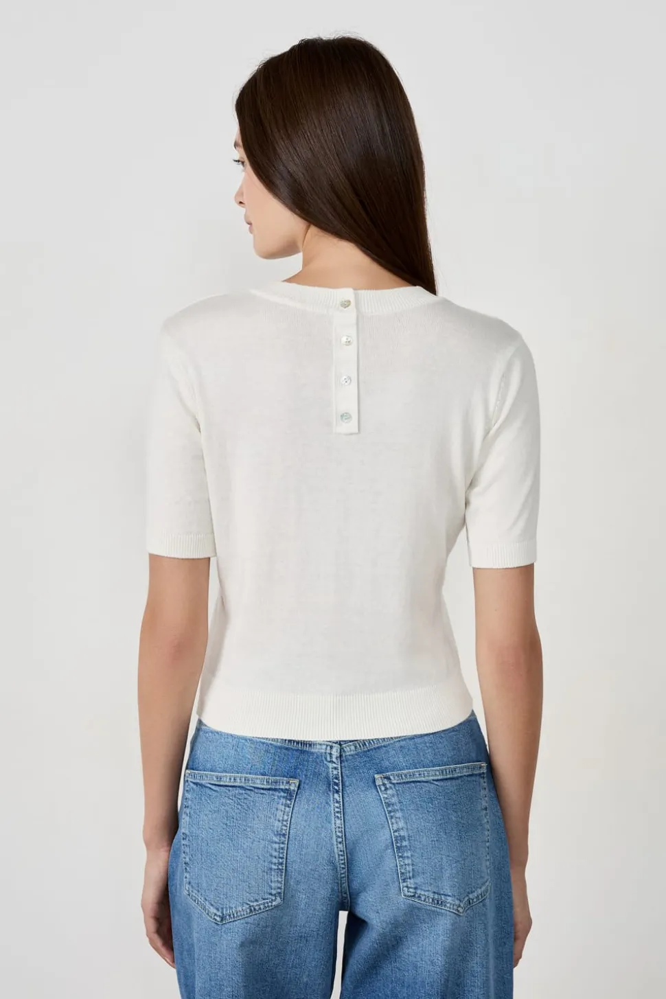 Suéter de manga corta cuello redondo