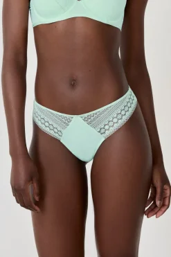 Tanga de encaje