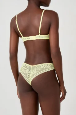 Tanga de encaje