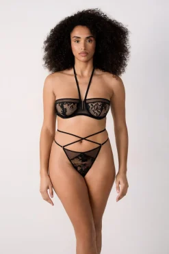 Tanga de encaje francés