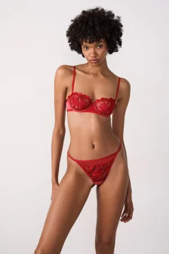 Tanga de tul bordado