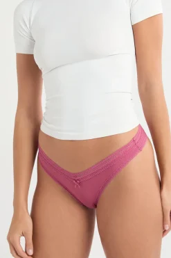 Tanga en forma de V de microfibra y encaje