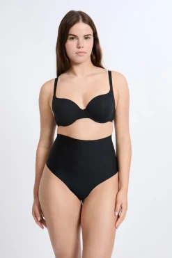 Tanga moldeador - fuerte sujeción