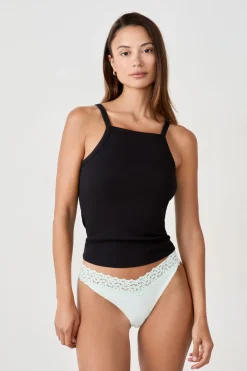 Tanga V-shape de microfibra y encaje