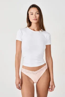 Tanga V-shape de microfibra y encaje