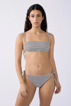 Top bikini a rayas con lazada