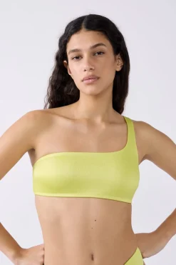 Top bikini asimétrico