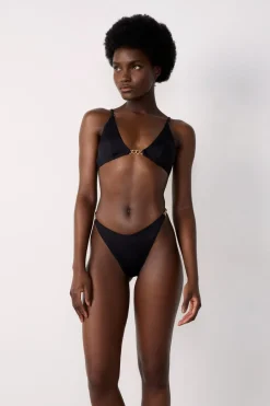 Top bikini triangular con detalle joya