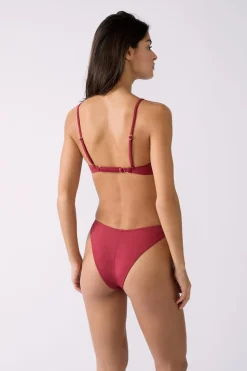 Top bikini triangular detalles joya