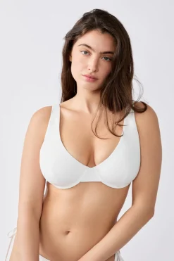 Top bikini triángulo con aros