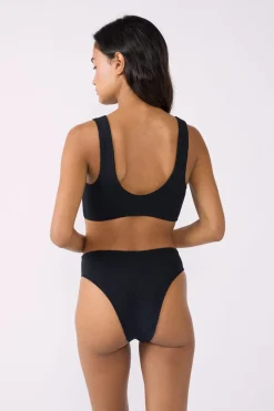 Top bikini triángulo en material elástico