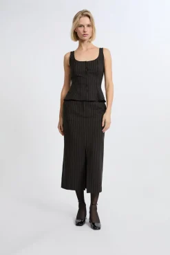 Top con volantes y rayas