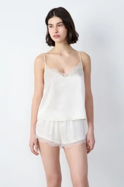 Top de seda con detalles de encaje