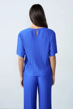 Top plisado de manga corta