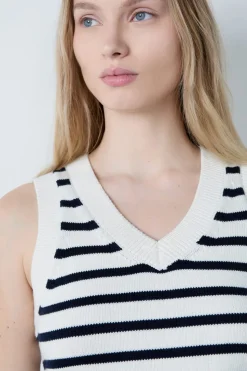 Top sin mangas marinero