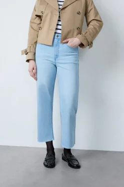 Vaqueros de pata ancha