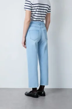 Vaqueros de pata ancha