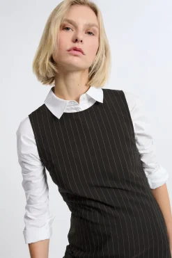 Vestido corto a rayas