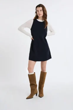 Vestido corto con botones dorados