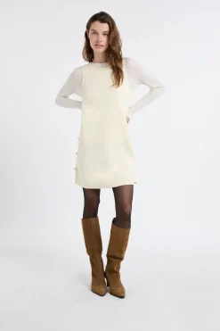 Vestido corto con botones dorados