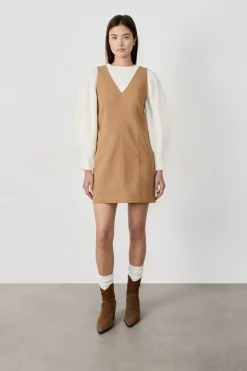 Vestido corto sin mangas