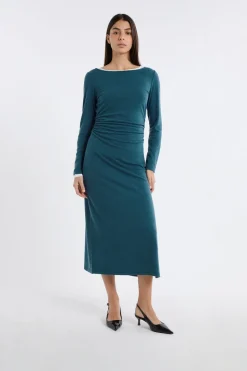 Vestido largo con cuello barco