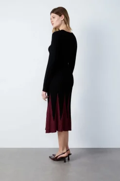 Vestido largo de canalé