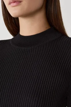 Vestido suéter corto