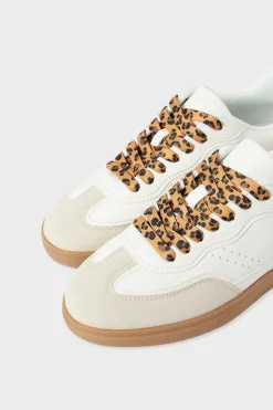 Zapatillas con cordones de leopardo