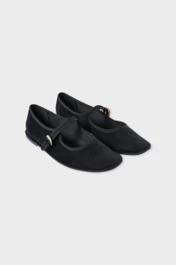 Zapato estilo bailarina